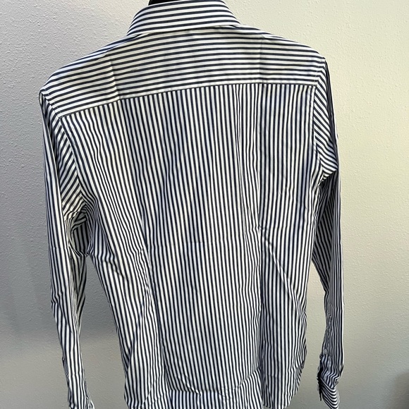 Father and Sons size small Classic fit - Picture 3 of 3